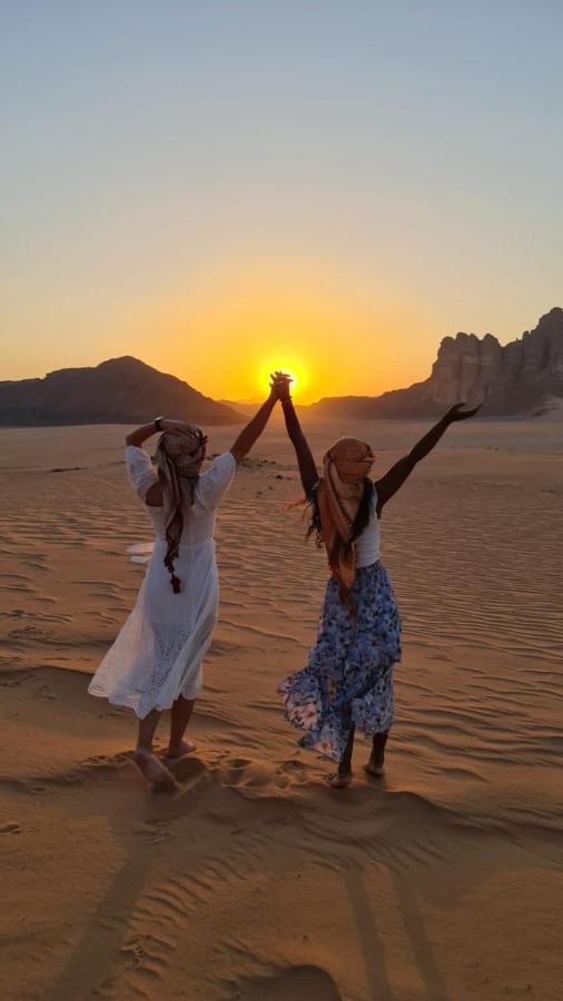 Wadi Rum-Bedouin Tents And Jeep Tours ภายนอก รูปภาพ