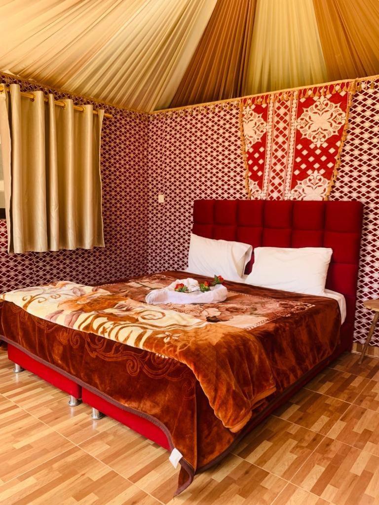 Wadi Rum-Bedouin Tents And Jeep Tours ภายนอก รูปภาพ