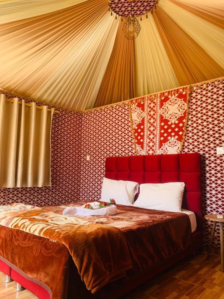 Wadi Rum-Bedouin Tents And Jeep Tours ภายนอก รูปภาพ